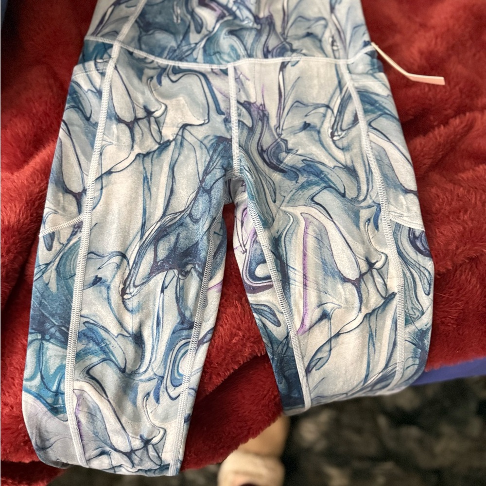 Victoria's Secret Blue and White Patterned Leggings